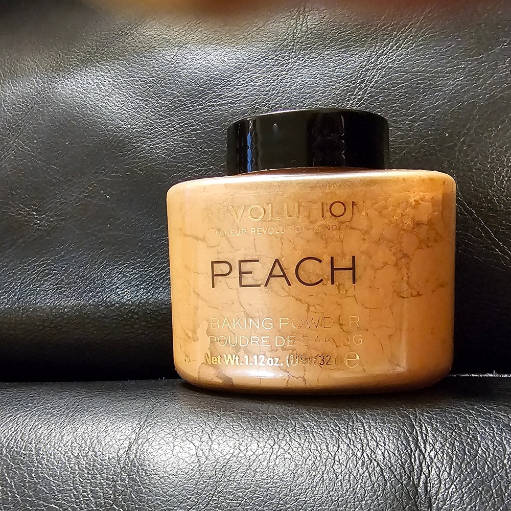 Revolution Baked Loose Makeup Powder In Peach New Sealed Pkg Full Size 1.12oz